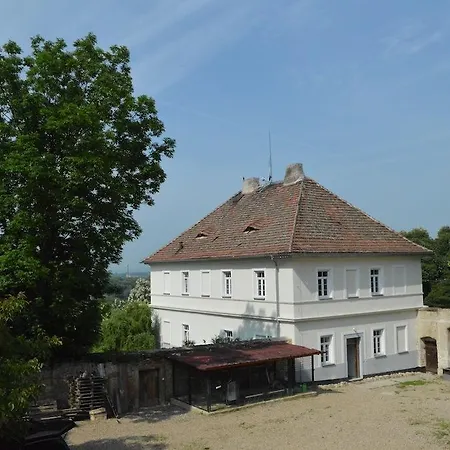 Han/Misafirhane Stara Fara Chržín